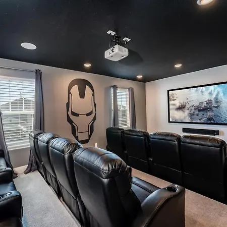 Beautiful 7 Bedroom 6 5 Bath Home W Pool Movie Theater